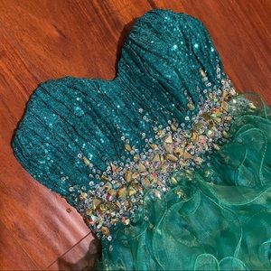 CINDERELLA Green Sequin Ruffle Sweetheart Dress Gown Size 4